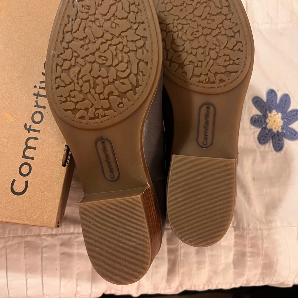 Comfortiva Dark Brown Ankle Booties - Picture 5 of 5